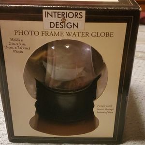 $4 bundle sale Snow globe